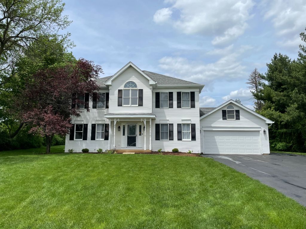 House Wash and Gutter Cleaning and Brightening in Sleepy Hollow, IL